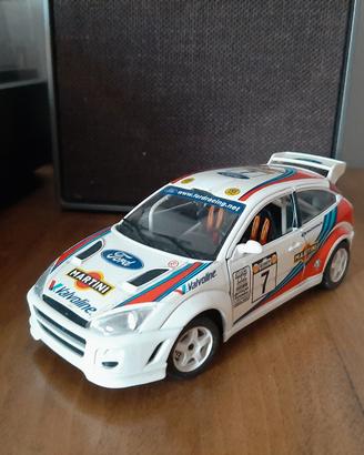 modellino auto rally Ford focus burago scala 1:24