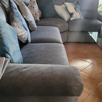 Divano in pelle scamosciata 