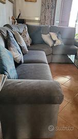 Divano in pelle scamosciata 