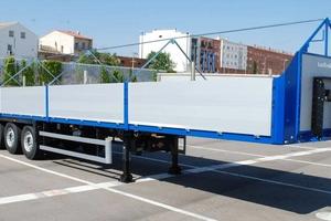 Semirimorchio Lecitrailer cassonato con sponde lat