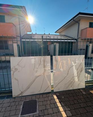 Piastrelle gres effetto marmo