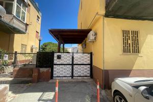 CASA INDIPENDENTE A PALERMO