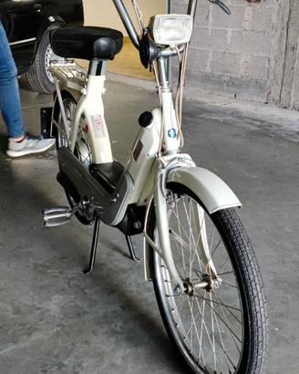 Collezione auto e scooter storici