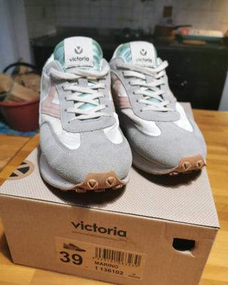 SNEAKERS VICTORIA W.  N. 39