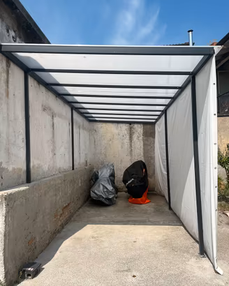 Tettoia in policarbonato antigrandine