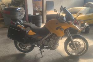 MOTO BMW  650 GS