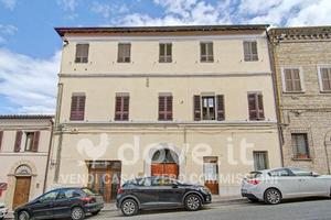 Appartamento di 90 m² con 4 locali a Loreto