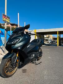 T-Max 560 anno 2023 tech Max petrol