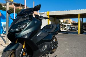 T-Max 560 anno 2023 tech Max petrol