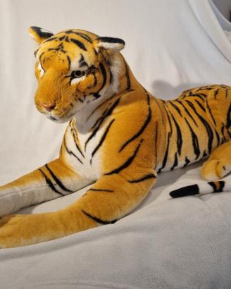 Grande tigre di peluches