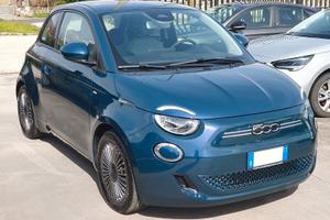 FIAT NUOVA 500e 118CV ICON 42 kWh NAV 10 KM 9MILA