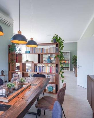 Villa di 220 m² con più di 5 locali e box auto a O