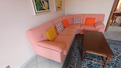 Divano angolare in tessuto