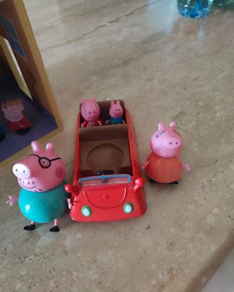 Casa di Peppa Pig con macchina e personaggi 