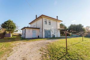 Villa di 214 m² con più di 5 locali a Monselice