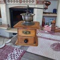macinino caffè manuale d'epoca in legno