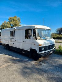 Mercedes 613D camper