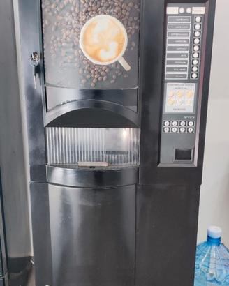 DISTRIBUTORE BEVANDE CALDE