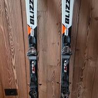 Blizzard Racing SCS RC 160 con attacchi