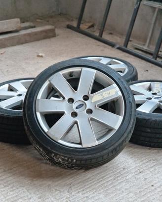 Cerchi in lega Ford Fiesta + gomme 195/45 R16