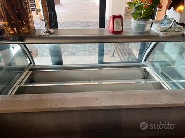 Vetrina per gelati a vaschetta 18 gusti marca IFI