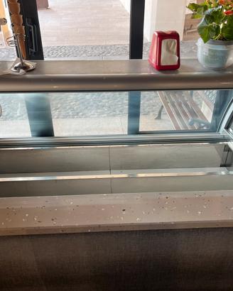 Vetrina per gelati a vaschetta 18 gusti marca IFI