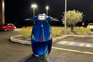 Vespa 50 sprint sport blu 2021