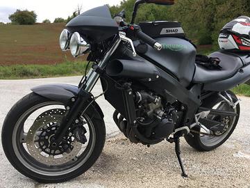 Triumph TT 600 allestimento Speed Four