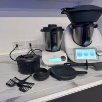 Bimby Tm6 + Bimby friend a 1.000,00 €