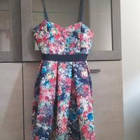 Un vestito 👗 floreale usato pochissimo