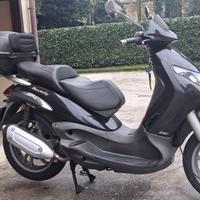 Piaggio Beverly 250