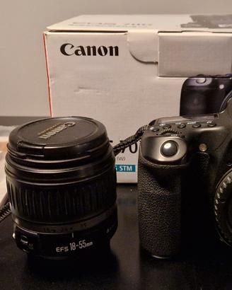 Canon EOS 70D con obiettivo EFS 18-55