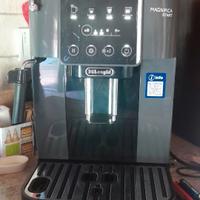 Macchina caffè de longhi magnifica start