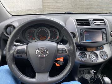 TOYOTA RAV4 4ª serie - 2012