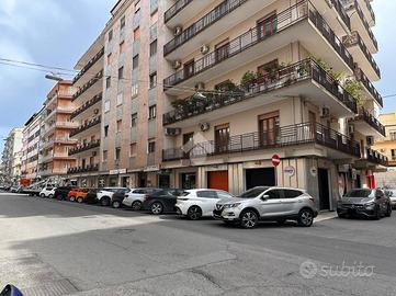4 LOCALI A CROTONE
