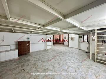 Garage, Montepellegrino, Palermo.