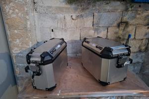 Coppia di valigie Givi trekker outback 37 e 48 lt.