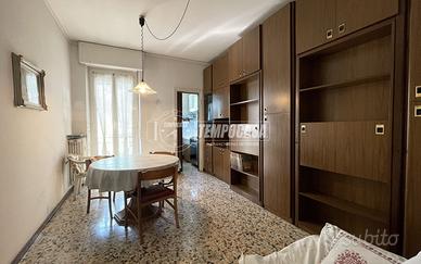 BILOCALE 60 MQ CON DUE BALCONI - LAMBRATE