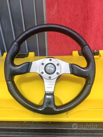 Volante Momo Champion