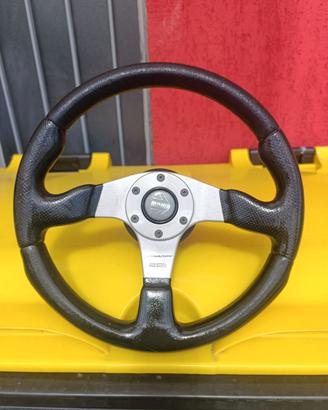 Volante Momo Champion