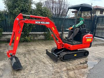 E166 Mini escavatore New Holland 15 q