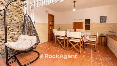 BILOCALE CON VERANDA PRONTO DA VIVERE