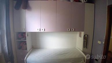 cameretta a ponte con lettino a scomparsa