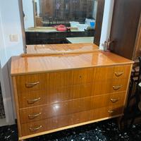 Comò con specchio vintage