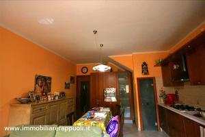 AP216 - Bettolle appartamento con ingresso