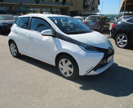 Toyota Aygo 1.0 5 PORTE X-PLAY CAMERA FULL OPTIONA