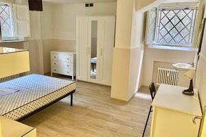 2 CAMERE SINGOLE + 1 DOPPIA - via SAN MAMOLO