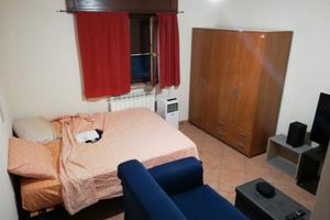 Ampia stanza singola e bagno uso esclusivo