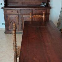 Arredamento casa in legno massello e vimini