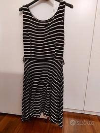 Vestito a righe bianco e nero
